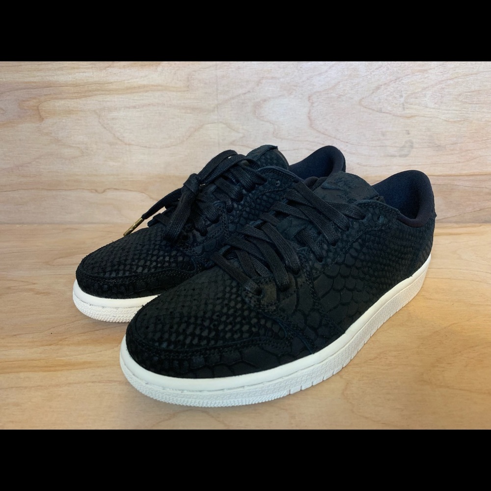 Nike Air Jordan 1 Retro Low- Suede Python - Picture 2 of 8